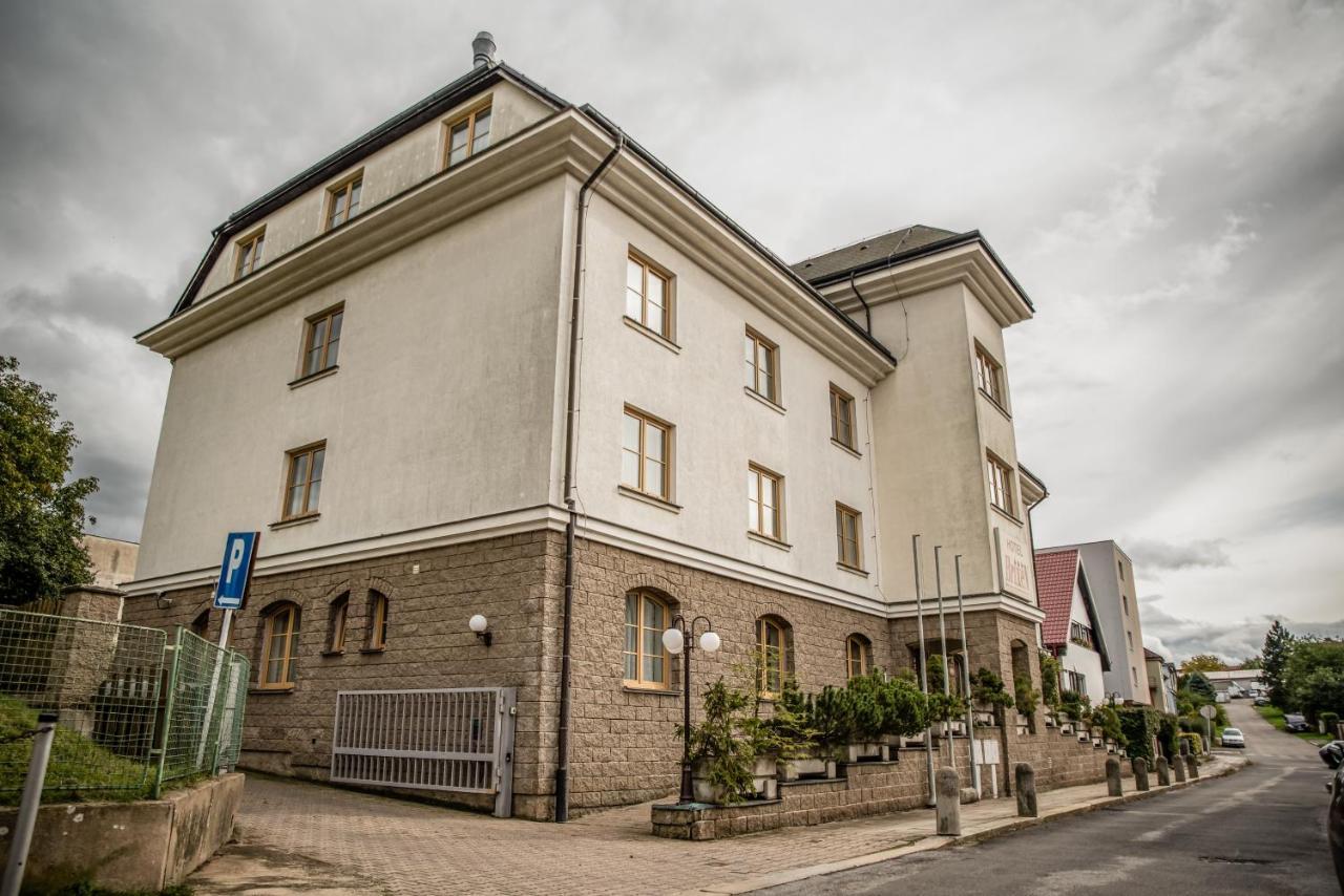 Hotel Brixen Гавличкув-Брод Экстерьер фото